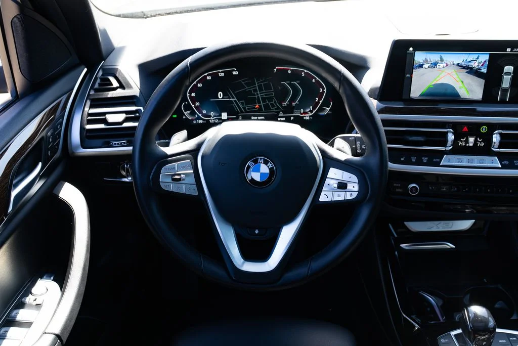 Used 2023 Black BMW xDrive30i image 10