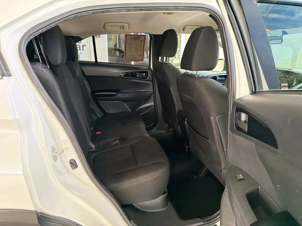 Used 2020 White Mitsubishi ES image 21