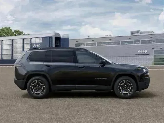 New 2026 Diamond Black Crystal Pearl-Coat Exterior Paint Jeep Laredo image 12