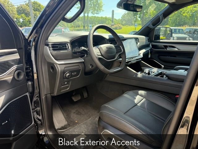 New 2026 High Gloss Black Exterior Paint Jeep Limited Reserve image 13