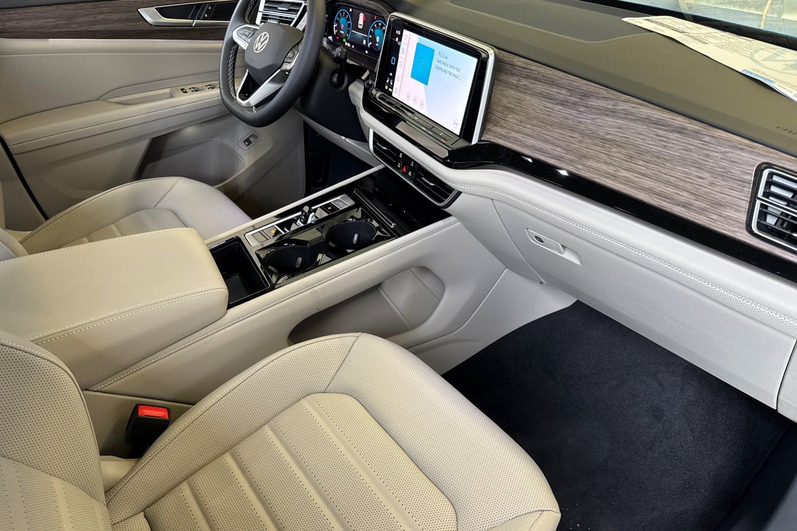 2026 Volkswagen Atlas SEL - Photo 17