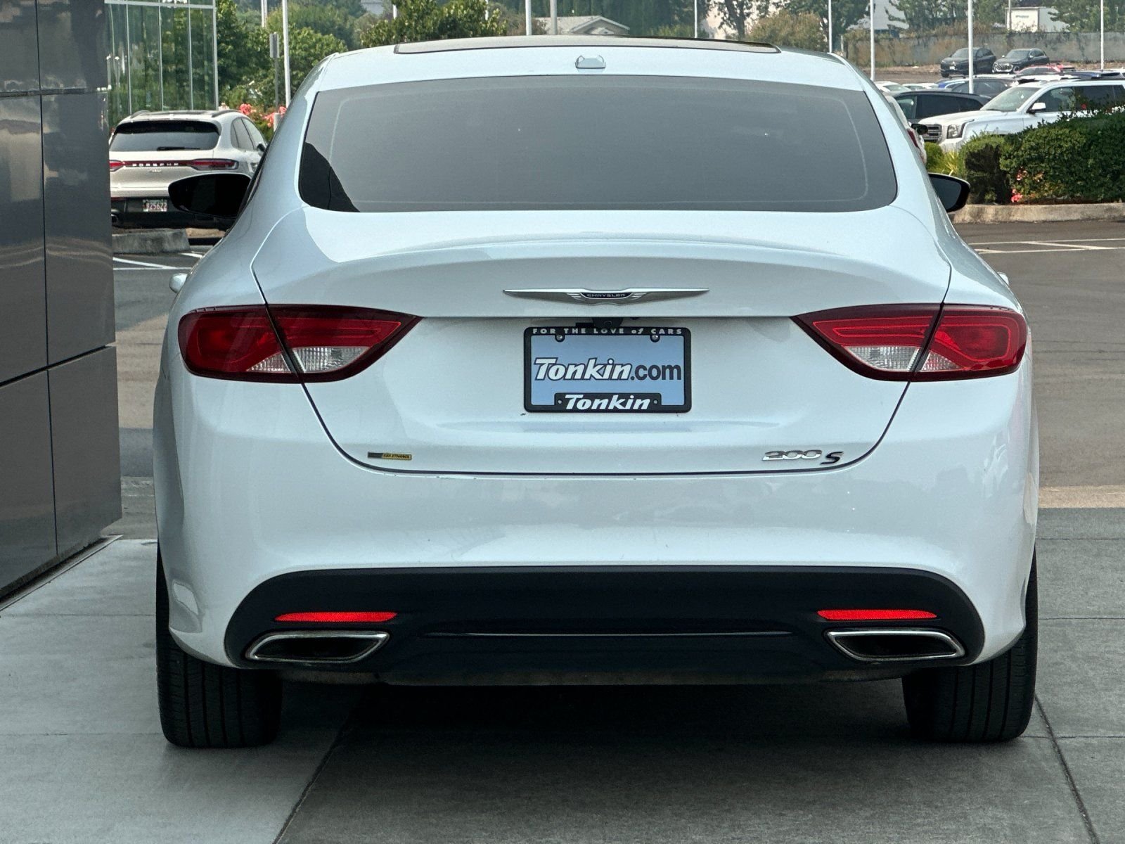 Used 2015 Bright White Clearcoat Chrysler S image 4