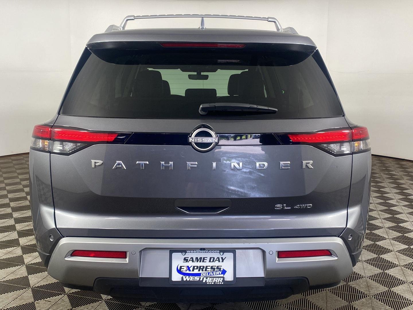 Used 2023 Gun Metallic Nissan SL 4WD image 24