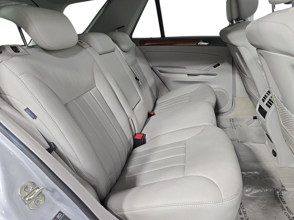 Used 2007 Silver Mercedes-Benz ML 350 image 26