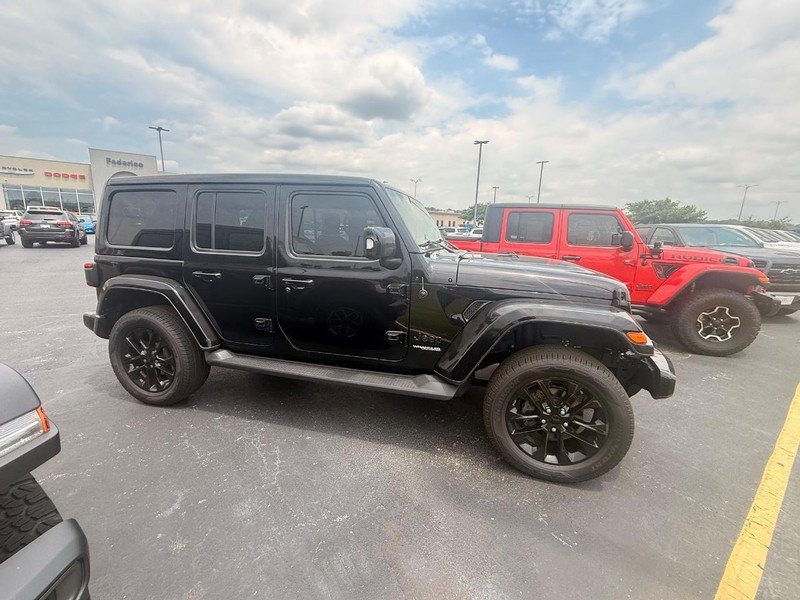Used 2022 Black Clearcoat Jeep Unlimited High Altitude 4x4 image 3