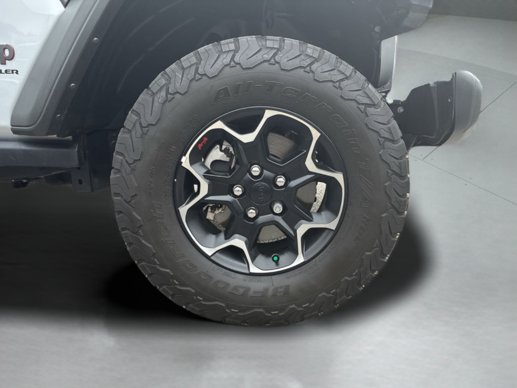 Used 2023 Silver Jeep Rubicon image 39
