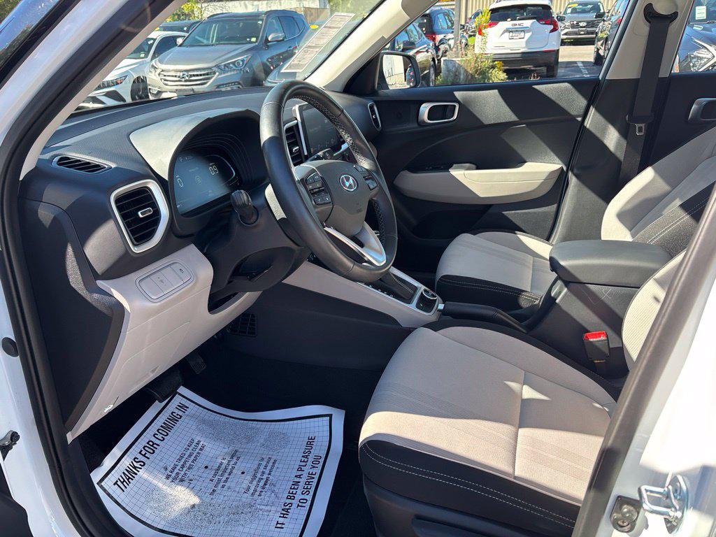 New 2026 White Hyundai SEL image 9