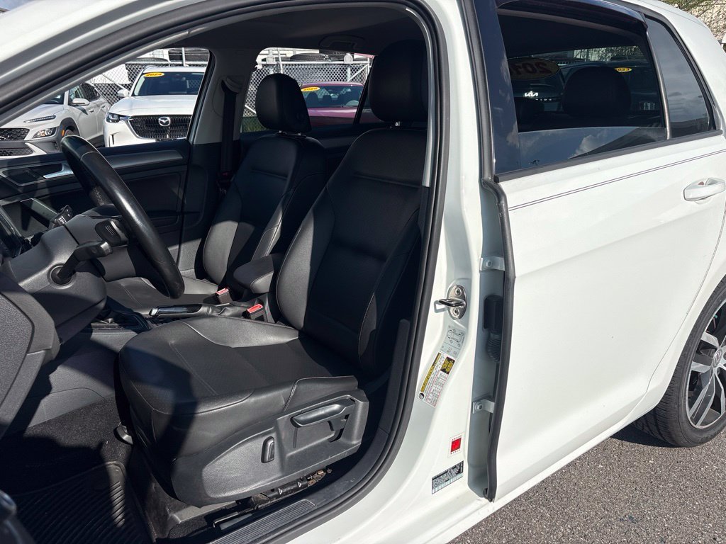 Used 2016 White Volkswagen TSI SE 4-Door image 9