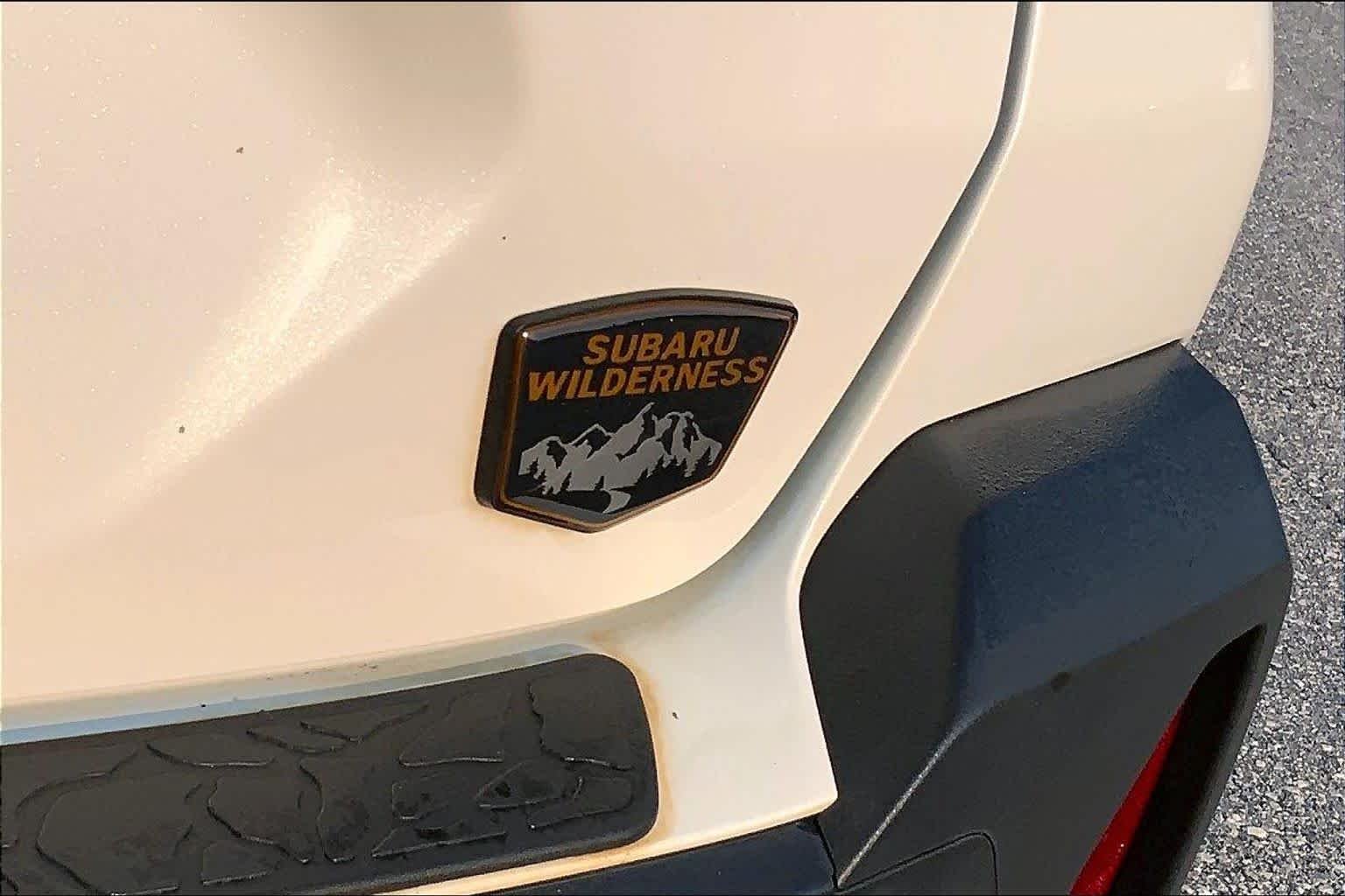 Used 2024 Crystal White Pearl Subaru Wilderness image 10
