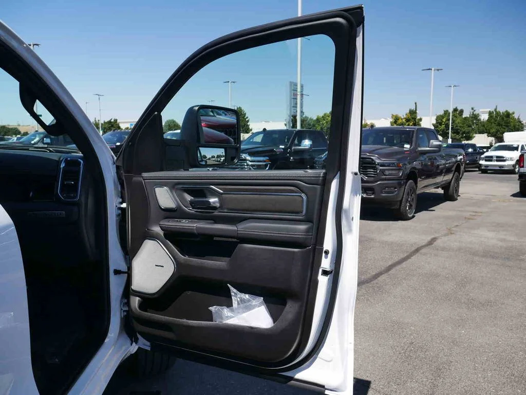2026 RAM 1500 Laramie - Photo 30