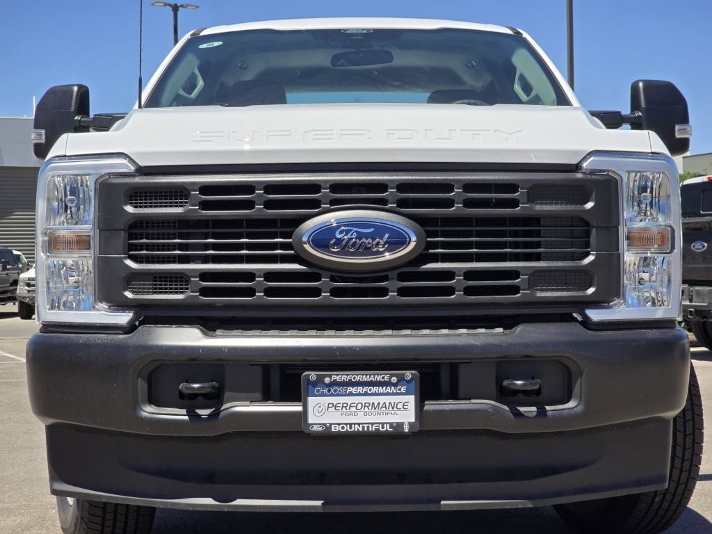 New 2026 Oxford White Ford XL image 3