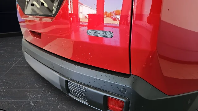 New 2026 Red Hot Pearl-Coat Exterior Paint Jeep Overland image 45
