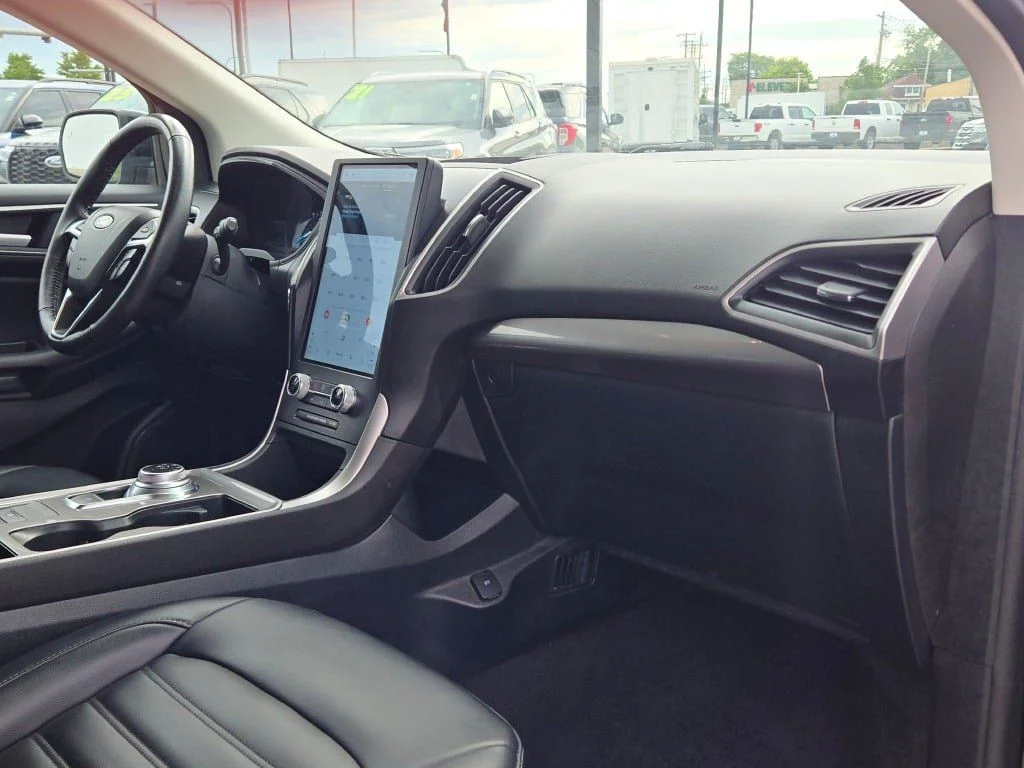 Used 2024 Black Metallic Ford SEL image 7
