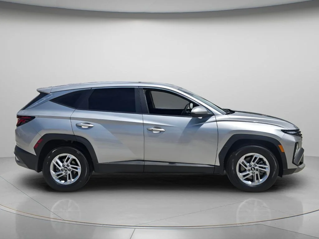 Used 2026 Silver Hyundai SE image 5