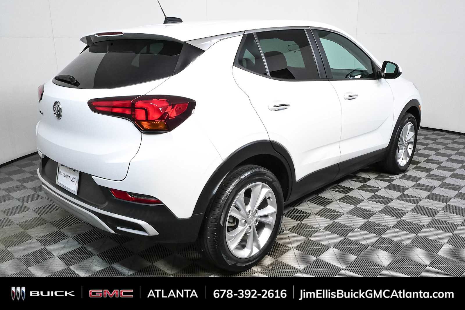 Used 2023 Summit White Buick Preferred image 3