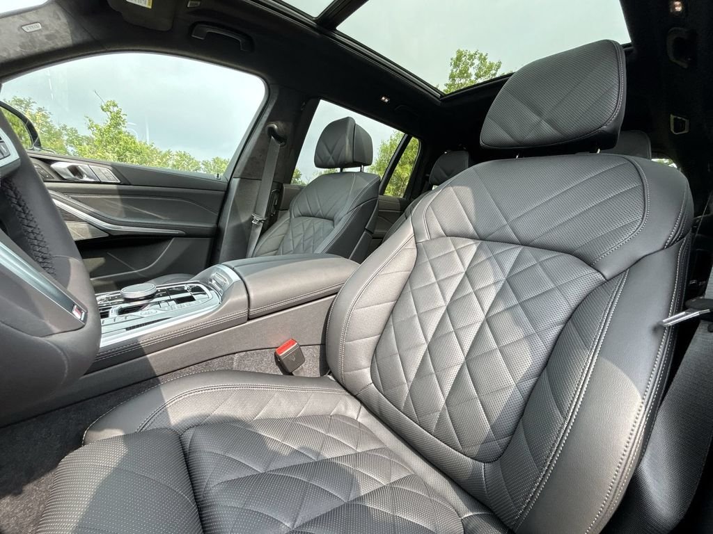 New 2027 Dravit Grey Metallic BMW xDrive40i image 13