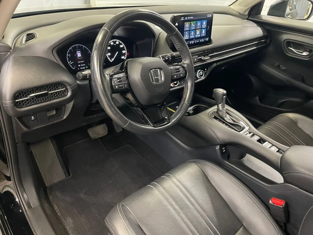 Certified Used 2024 Crystal Black Pearl Honda EX-L image 5