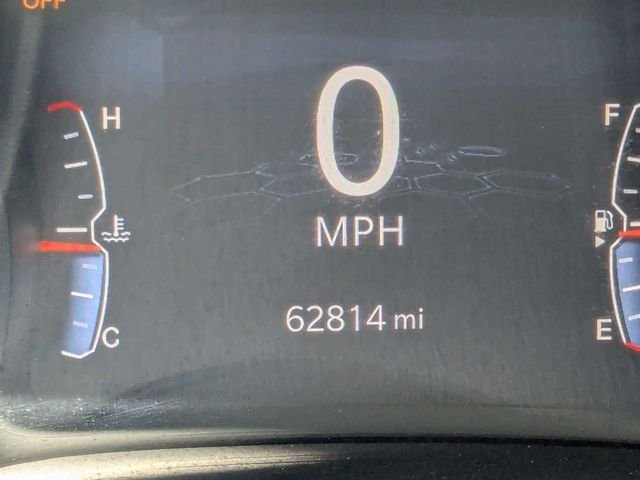 Used 2024  Jeep Latitude image 31