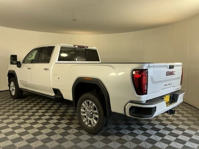 Used 2022 White GMC Denali image 6