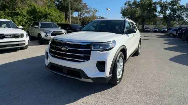 New 2026 Star White Metallic Tri-Coat Ford Active image 71