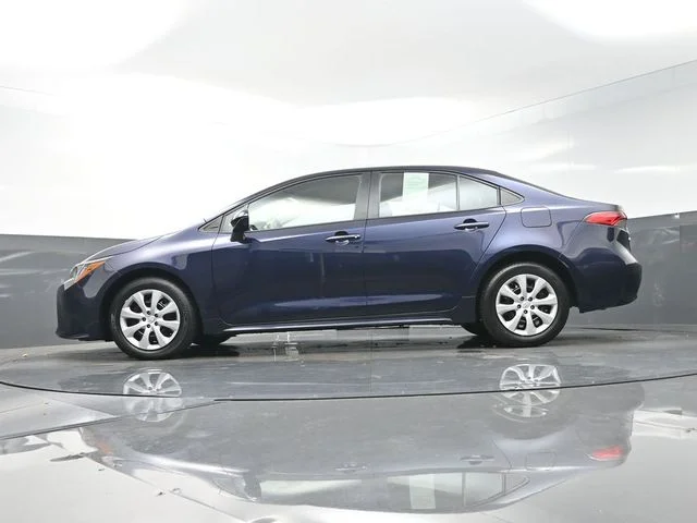 2025 Toyota Corolla LE - Photo 38