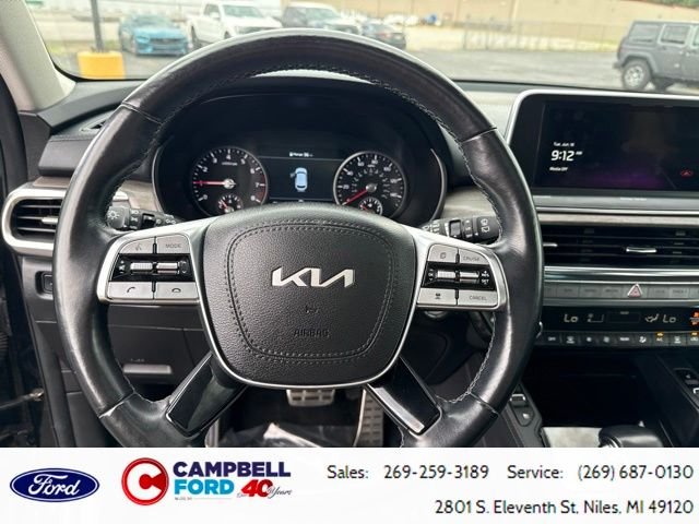 Used 2022 Black Kia SX image 31