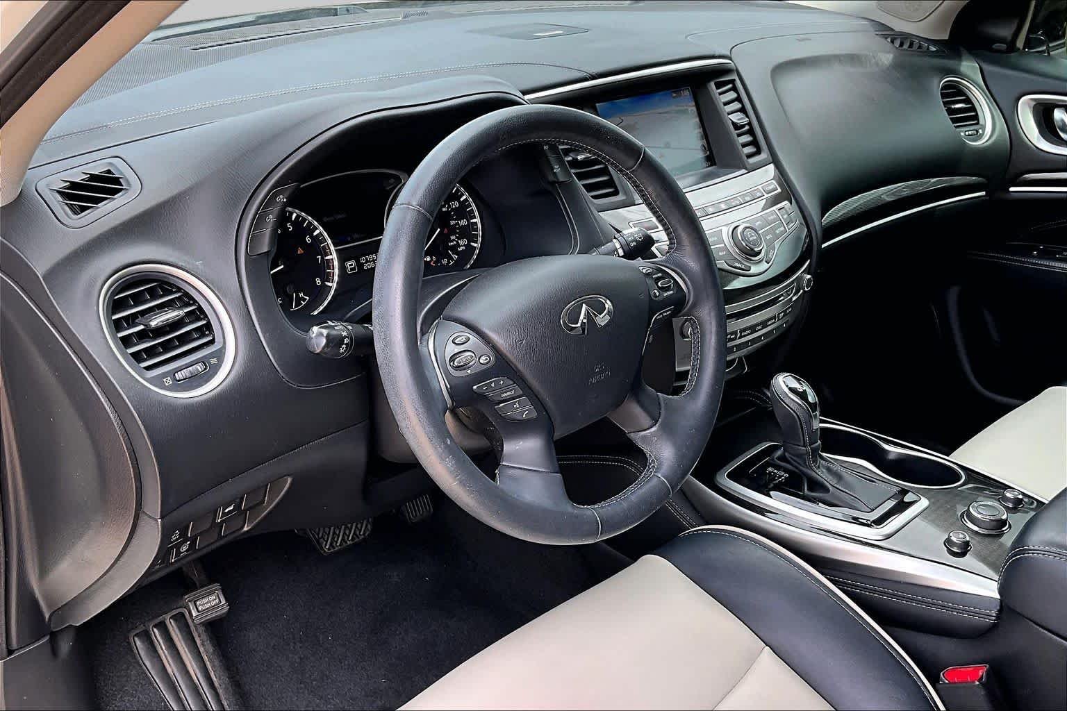 Used 2020 Majestic White INFINITI SIGNATURE EDITION image 18