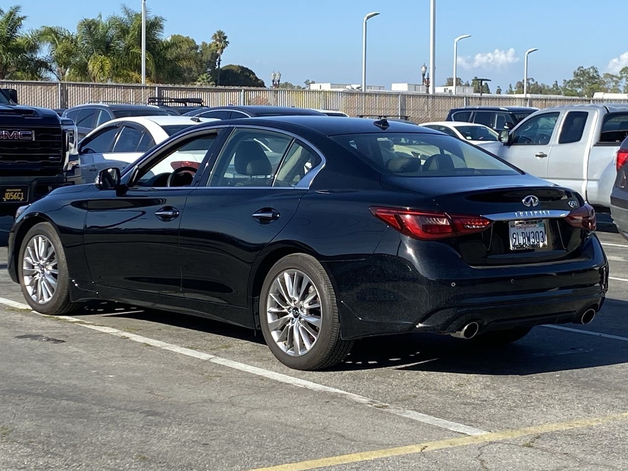 Certified Used 2024 Black Obsidian INFINITI LUXE image 4