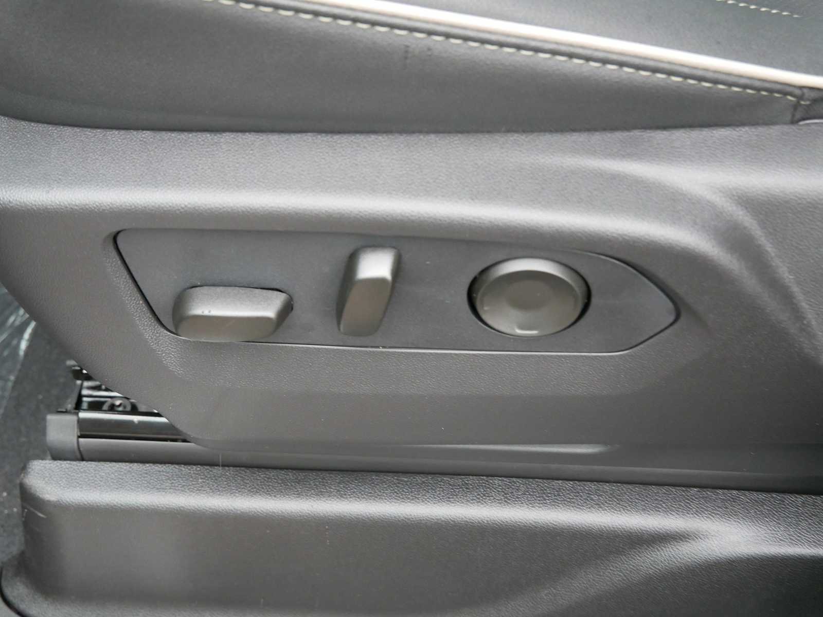 2026 Chevrolet Tahoe Premier - Photo 17