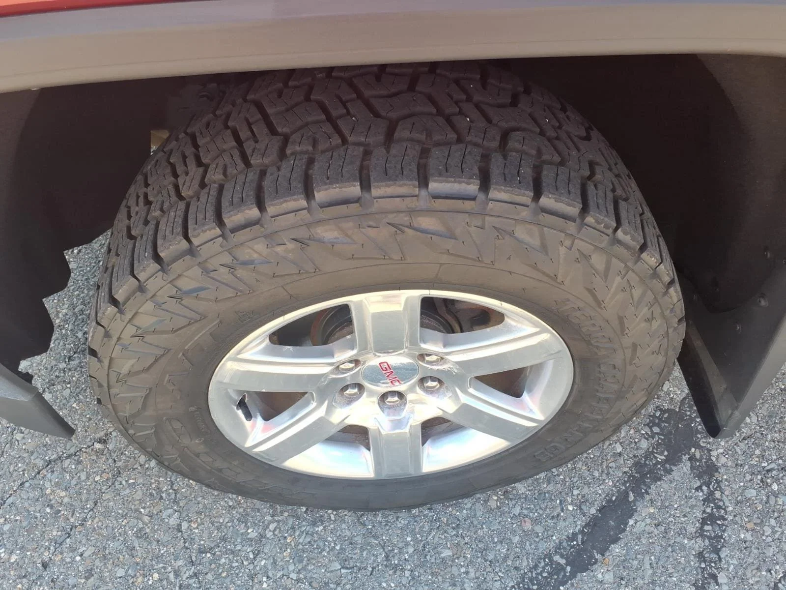 Used 2018 Quartz GMC SLT image 10