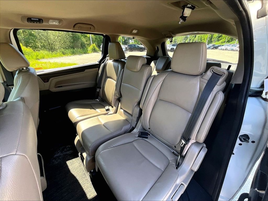 Used 2021 White Honda EX-L image 15