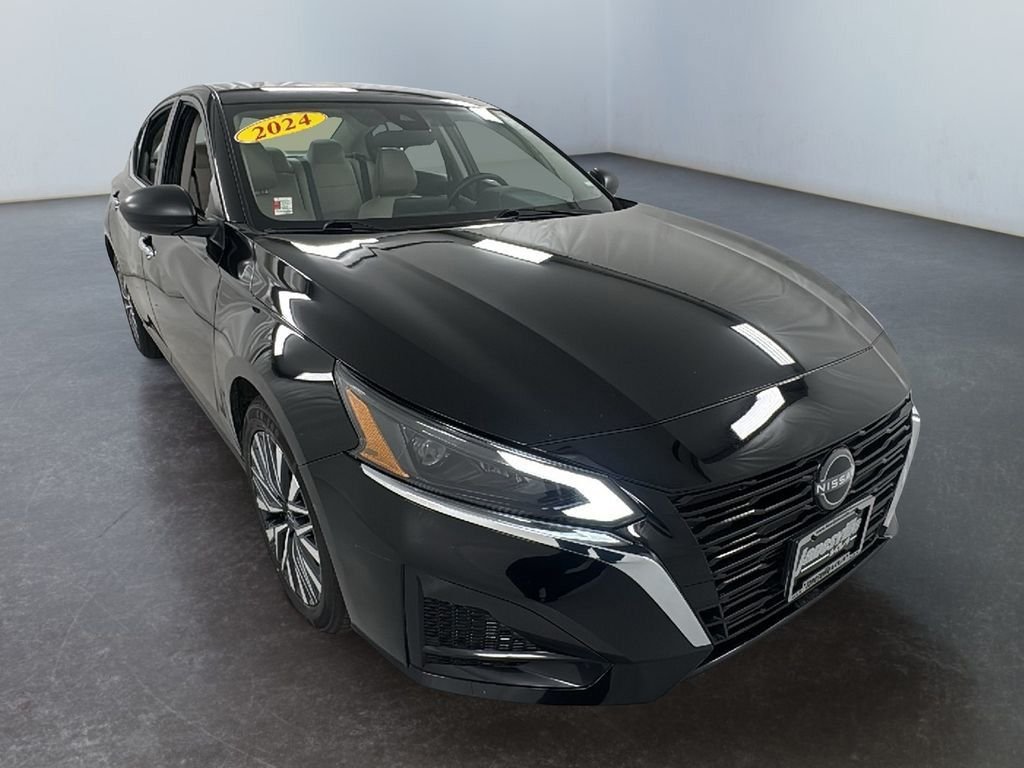 2024 Nissan Altima SV