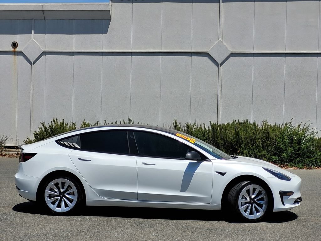 Used 2023 White Tesla Base image 3