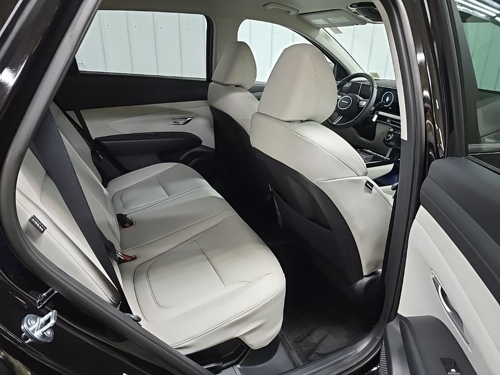 Used 2026 Gray Hyundai SEL Convenience image 17