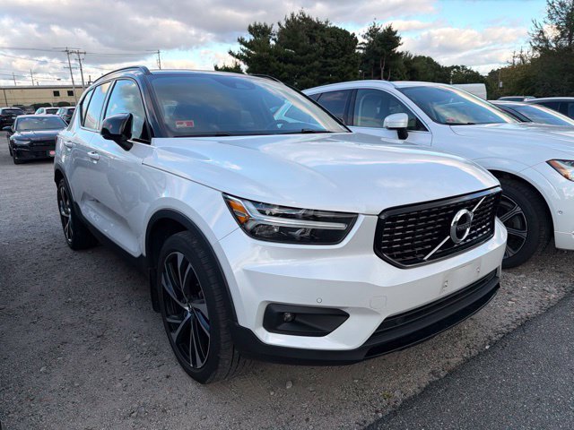 2021 Volvo XC40 R-Design