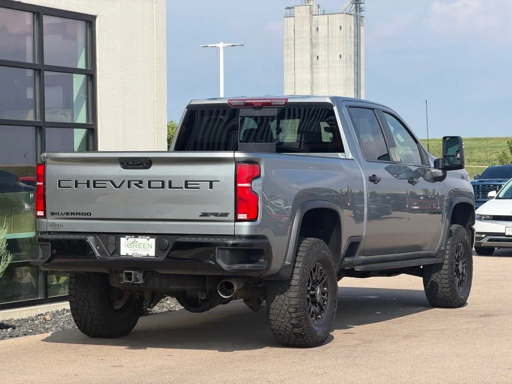Used 2025 Gray Chevrolet ZR2 image 5