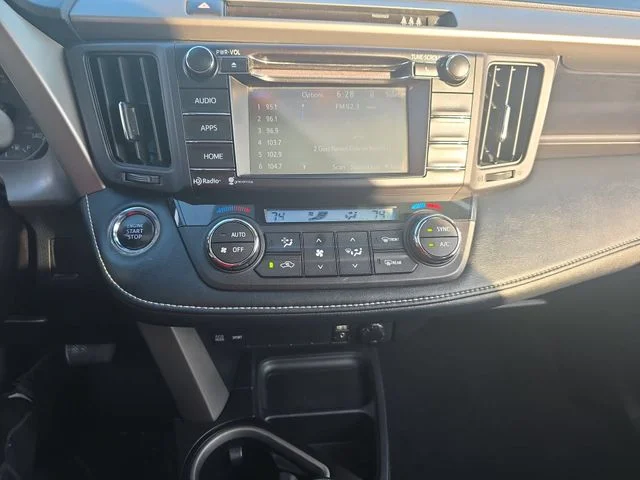 Used 2018 Black Toyota XLE image 21