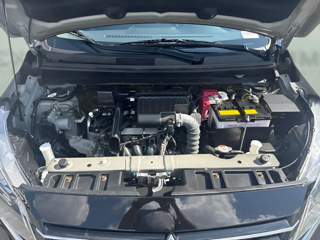 Used 2024 Black Mitsubishi ES image 20