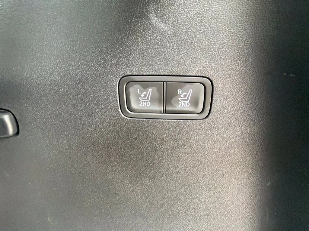 Used 2026 Silver Hyundai SEL image 49