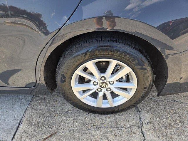 Used 2025 BLACK Toyota LE image 27