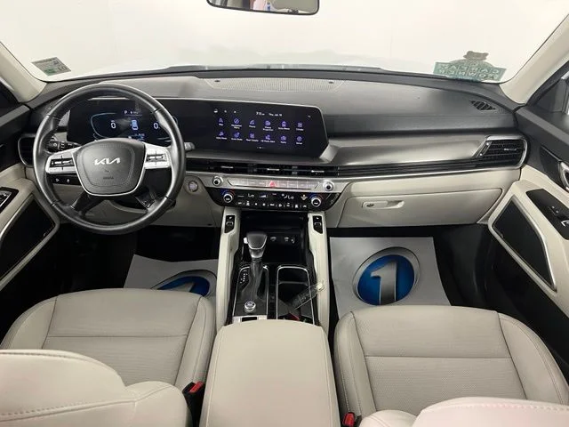 Used 2023 White Kia S image 31