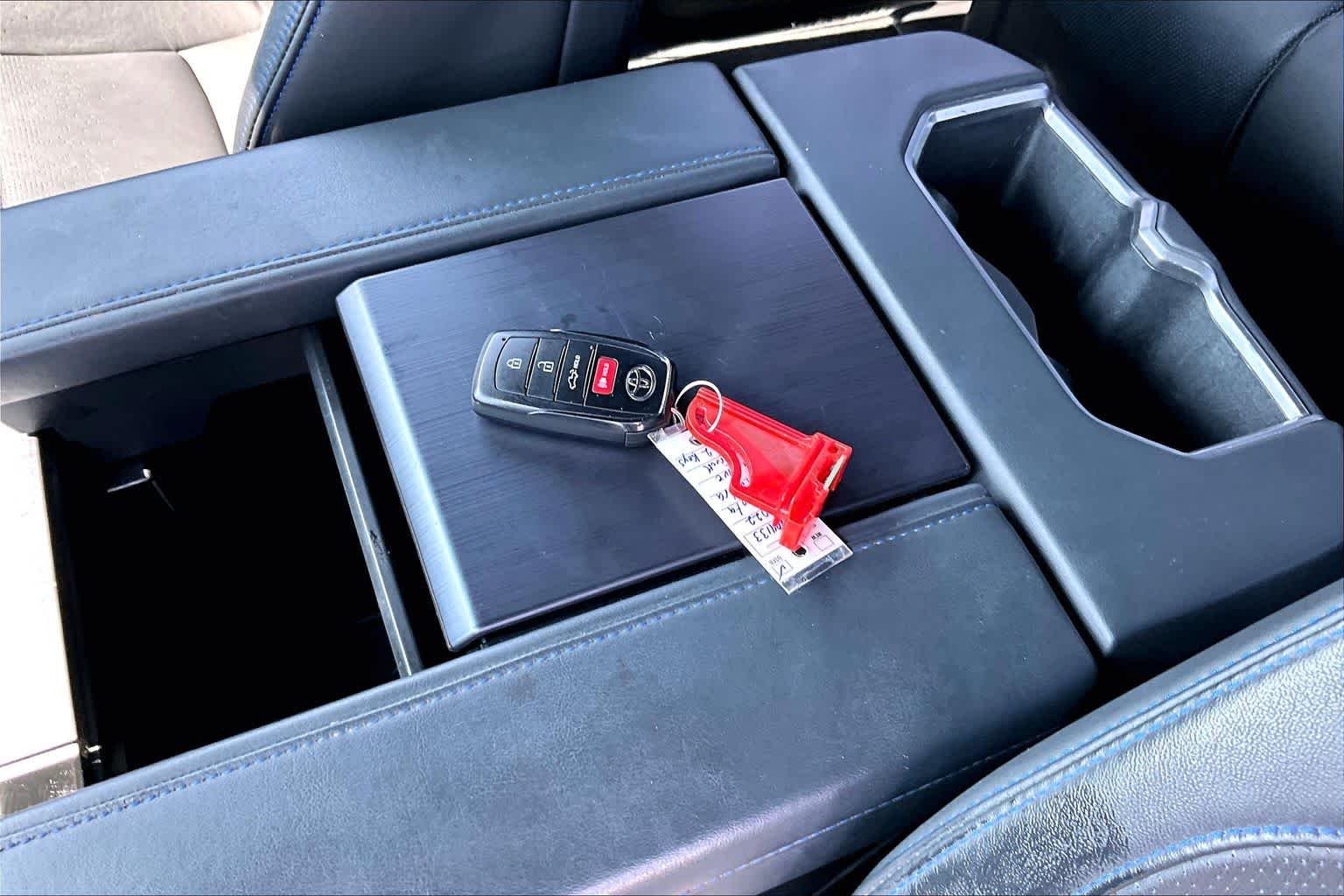 Used 2022 Blueprint Toyota Platinum image 28
