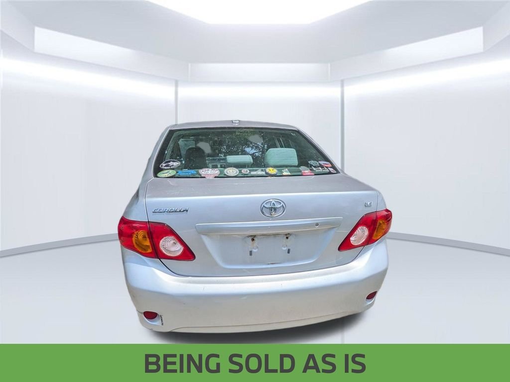 Used 2010 Silver Toyota LE image 4