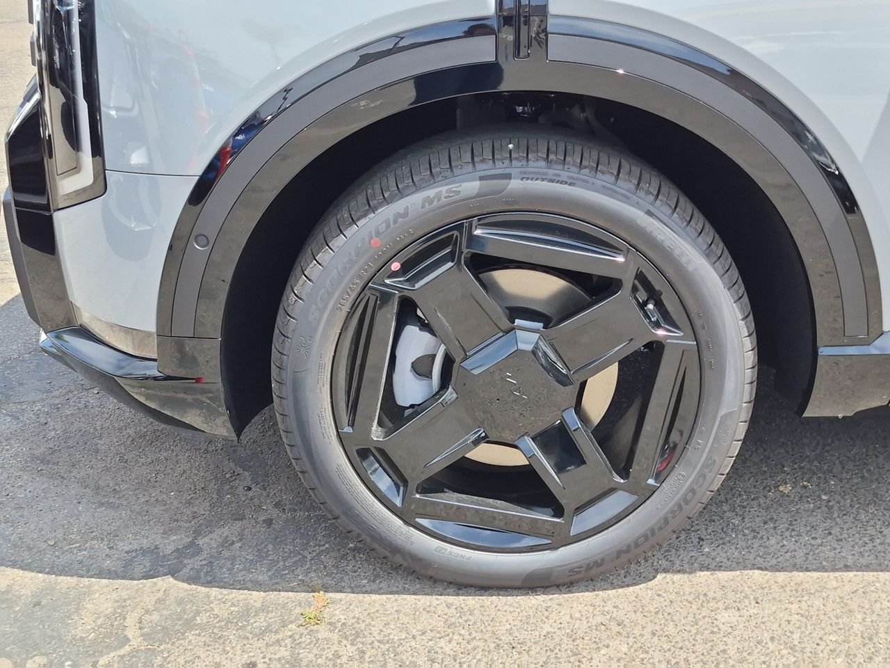 New 2027 Wolf Gray Kia X-Line SX image 34