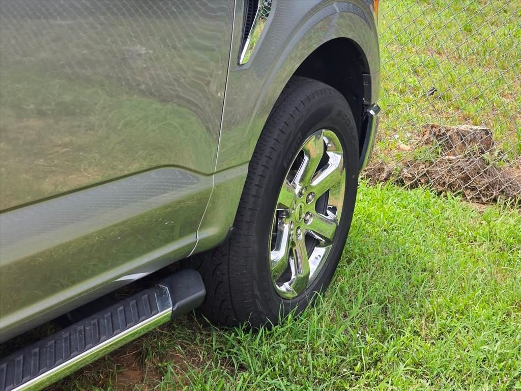Used 2023 Silver Ford XLT image 19