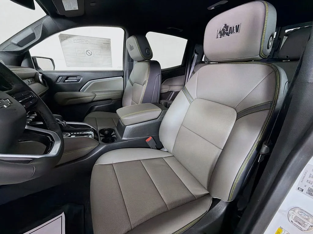 2026 Chevrolet Colorado ZR2 - Photo 11