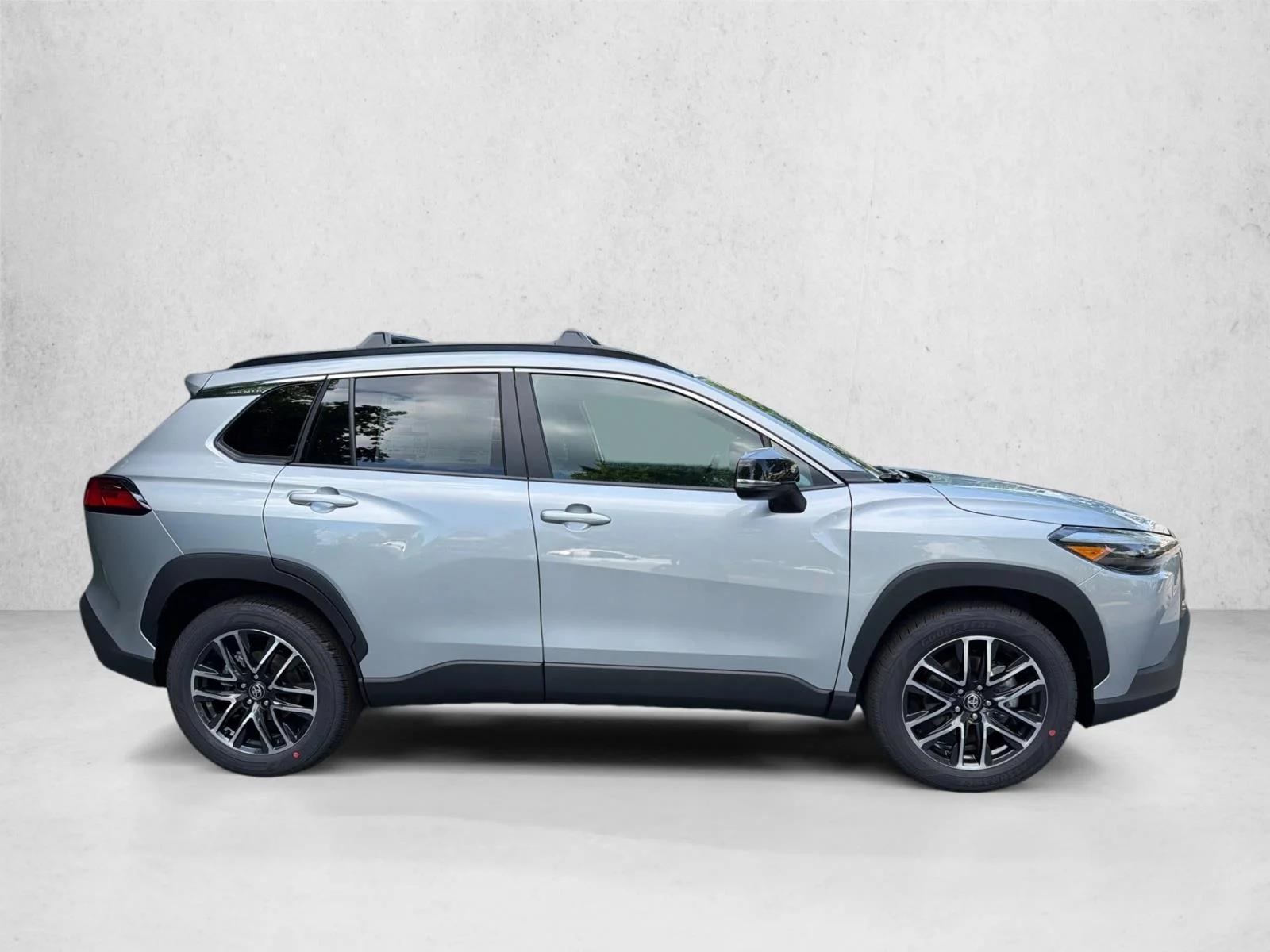 New 2026 Sonic Silver Toyota XLE image 2