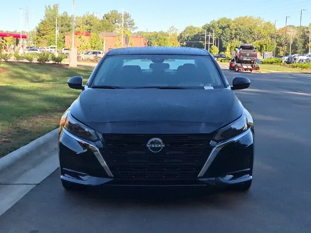 Used 2025 Black Nissan 2.5 SV image 16