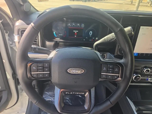 New 2027 Star White Metallic Tri-Coat Ford F-250® Platinum® image 15