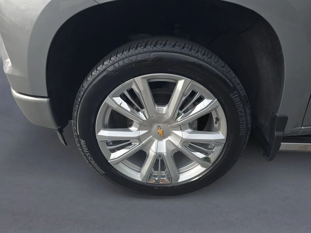 Used 2024 Sterling Gray Metallic Chevrolet High Country image 10